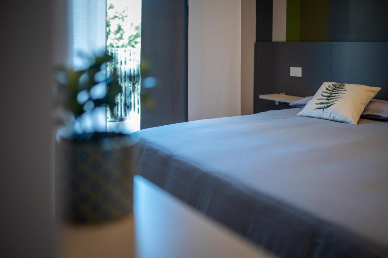 Grey House Guest House Luxury Latina Buitenkant foto